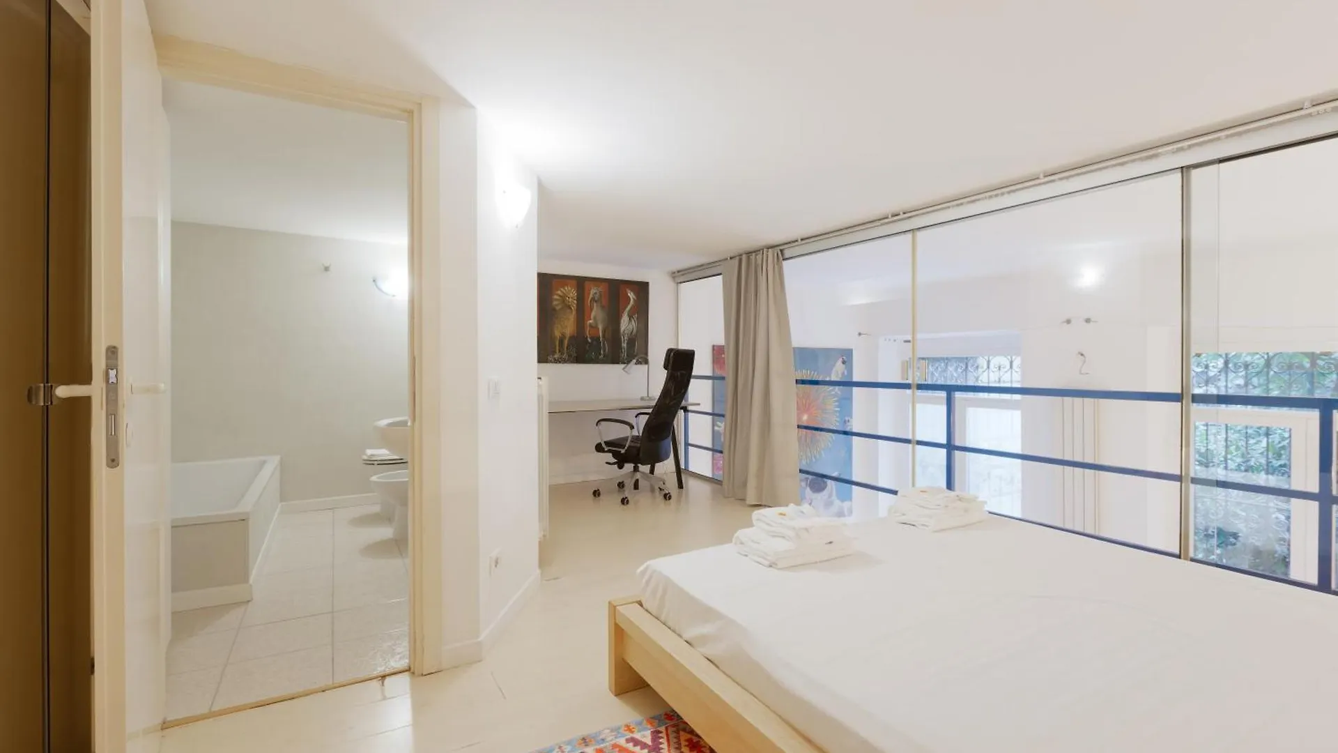 Sant'Agostino - Charming Retreat 210M From M2 Appartement Milaan